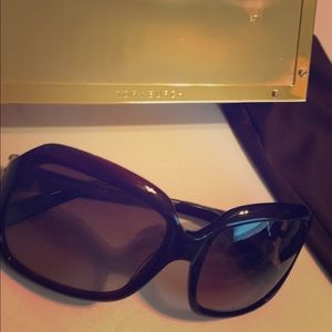 Tory Burch oversized sunnies
